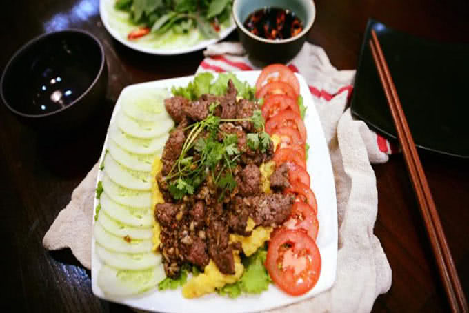 nha hang 24h xom 21a phan boi chau