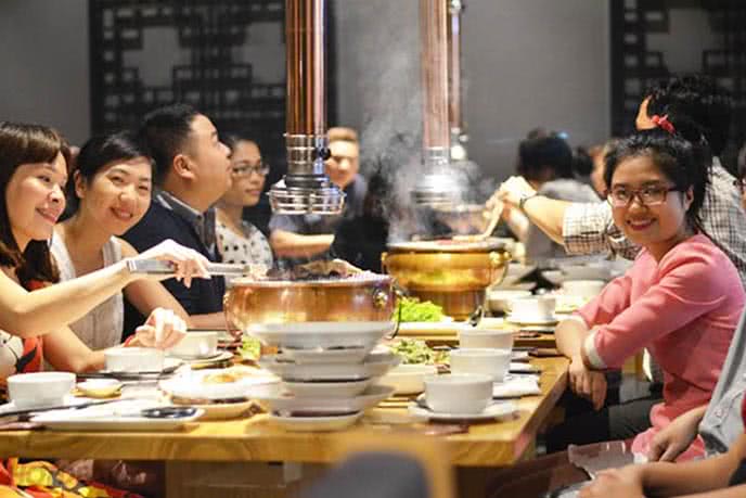 TOP 10 NHÀ HÀNG BUFFET ĂN NGON NHẤT Ở ROYAL CITY 11