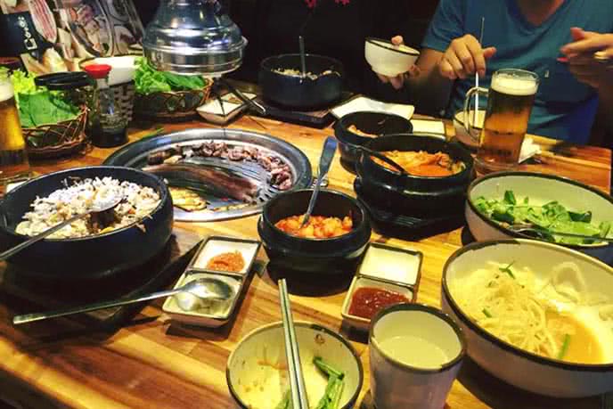 TOP 10 NHÀ HÀNG BUFFET ĂN NGON NHẤT Ở ROYAL CITY 9