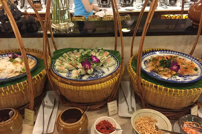 Top 20 nhà hàng buffet ngon, nổi tiếng nhất ở Tp HCM ảnh 8