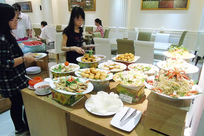 Top 20 nhà hàng buffet ngon, nổi tiếng nhất ở Tp HCM ảnh 9