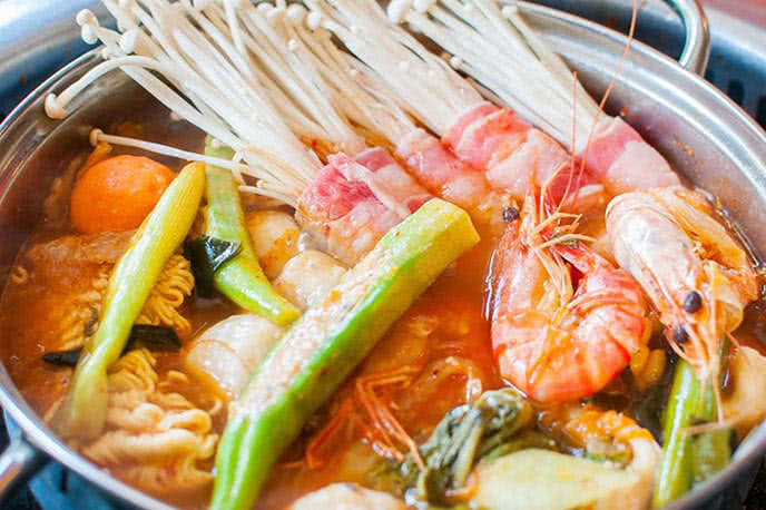 Top 10 nhà hàng buffet lẩu ngon nhất ở Sài Gòn ảnh 4