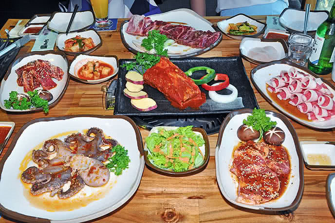 Top 10 nhà hàng buffet nướng BBQ ngon rẻ ở Sài Gòn ảnh 4