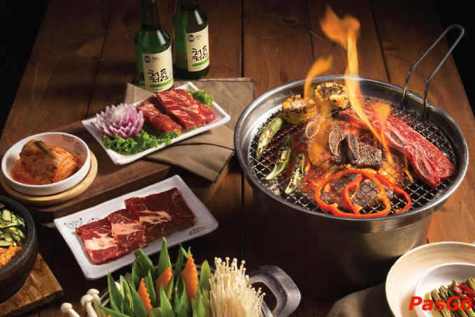 Đại tiệc thịt nướng c&ugrave;ng Soju đ&uacute;ng vị H&agrave;n tại King BBQ 