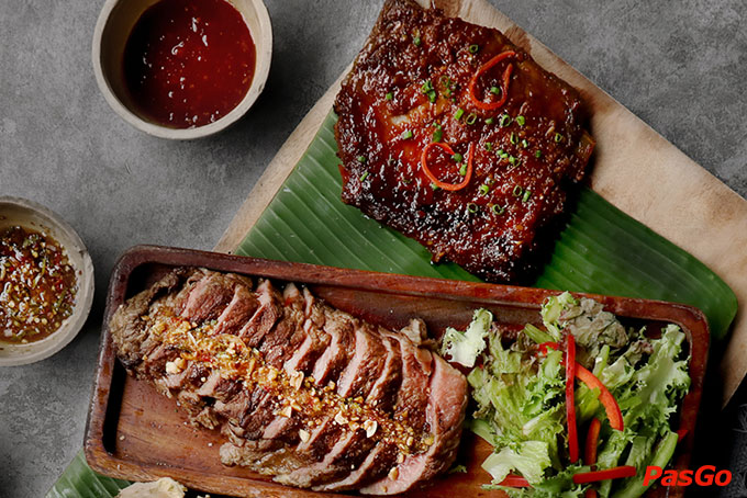 Sườn nướng tảng tại quán ăn đường Quang Trung BA GÁC