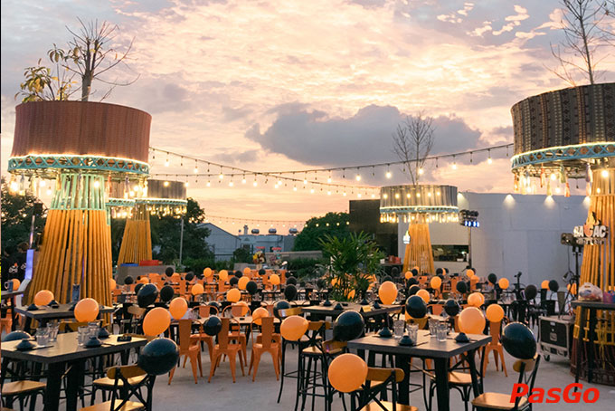 View rooftop cực đỉnh tại quán nhậu BA GÁC Quang Trung