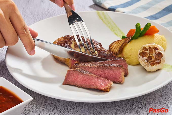 Khám phá món nổi tiếng nhất của Le Monde Steak - Bít Tết Kiểu Pháp