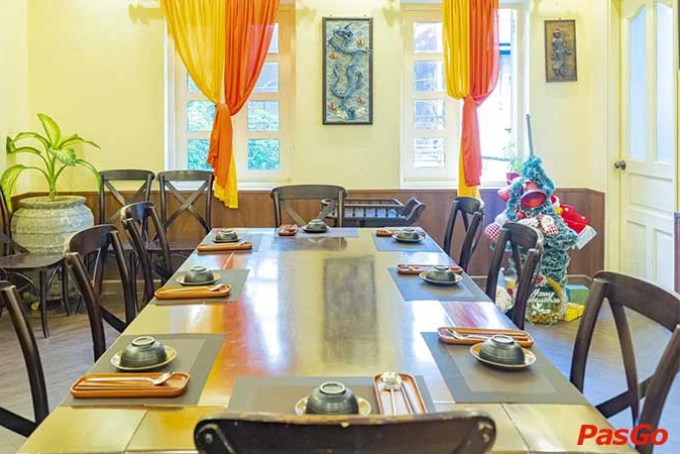 Không gian ấm cúng tại Niêu Ta Lounge & Restaurant