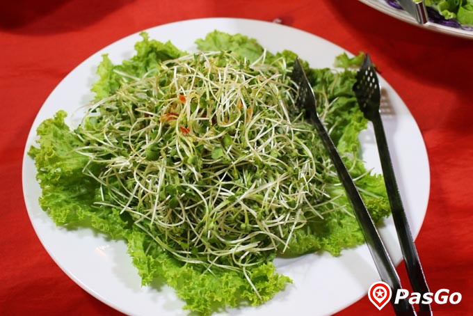 nhà hàng buffet vườn royal city 13