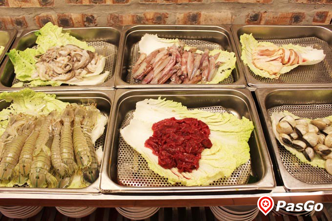 nhà hàng buffet vườn royal city 6