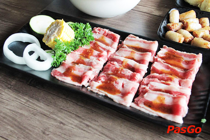 Khám phá tiệc buffet lẩu nướng cực chất trên đất Sài thành 5