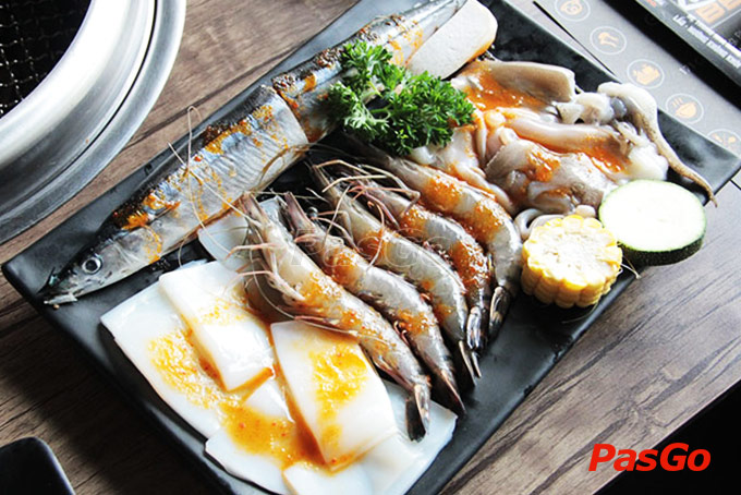 Khám phá tiệc buffet lẩu nướng cực chất trên đất Sài thành 7