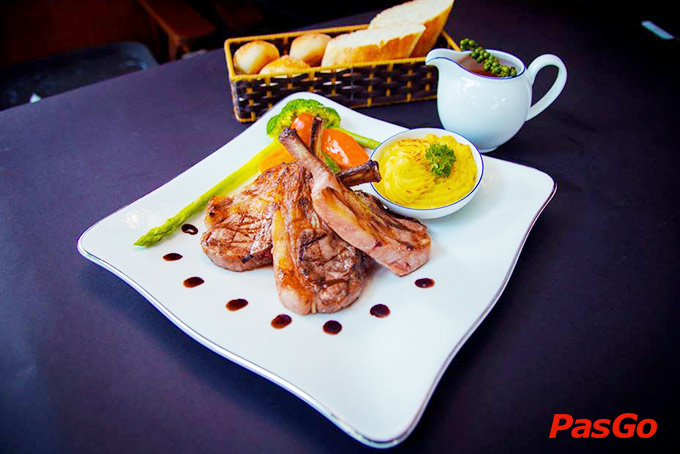 HL’S Restaurant -  Wine & Steak – Nguyễn Khánh Toàn -9