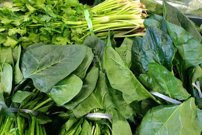 Người bị ốm nên ăn gì: Rau xanh lá