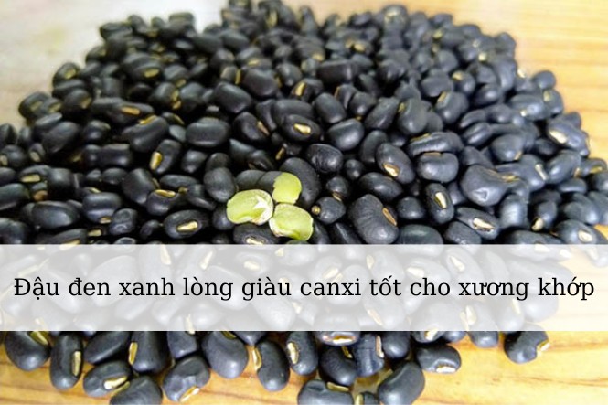 Đậu đen xanh lòng - loại hạt giàu canxi tốt cho hệ xương