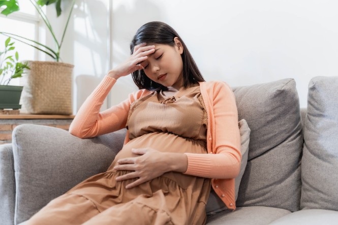 Mẹ bầu bị tiêu chảy 3 tháng đầu thường rất mệt mỏi chán ăn