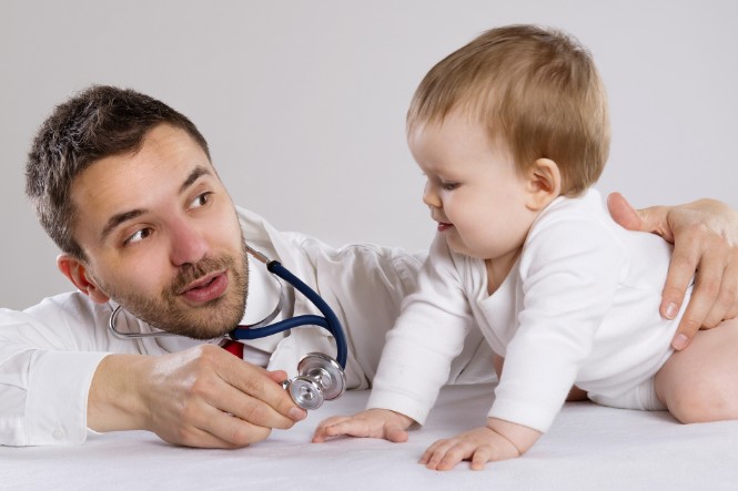 Trẻ 1 tuổi bị tiêu chảy nặng nên đi khám