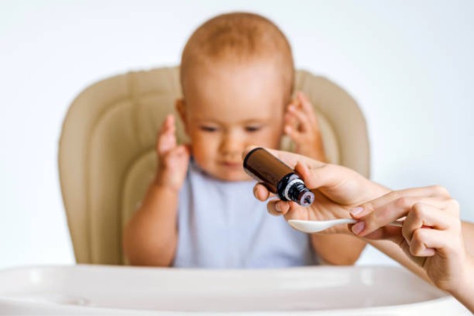 Trẻ bỏ ăn phải làm sao: Uống men vi sinh