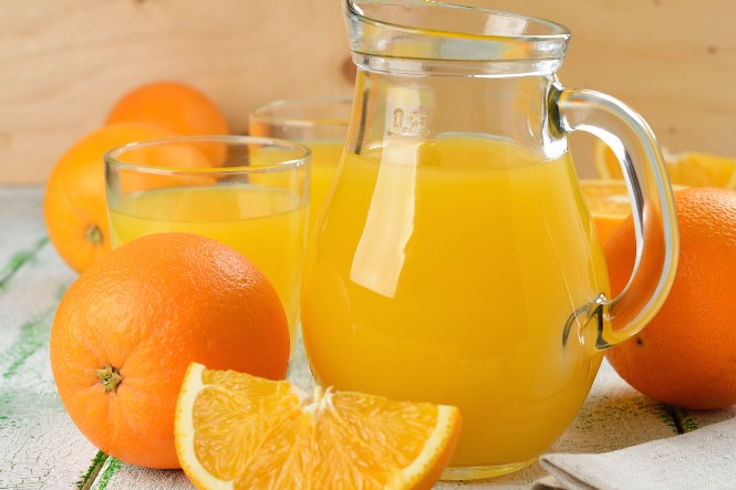 Nước cm cung cấp vitamin C giúp làn da tươi sáng