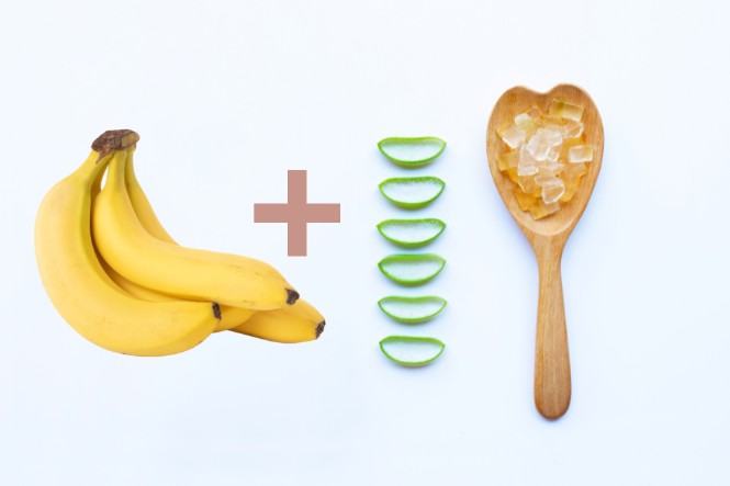 Sử dụng nha đam và chuối chín để đắp mặt nạ