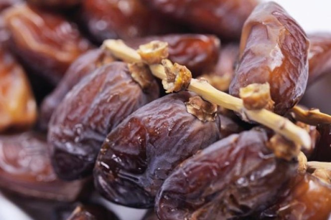 Quả chà là có tác dụng gì: Cung cấp dưỡng chất cho não bộ