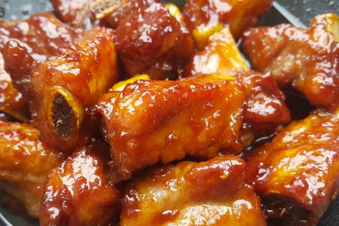 Món ăn mùa hè: Sườn non ram mặn