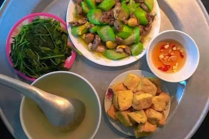 Bật mí thực đơn cơm gia đình24