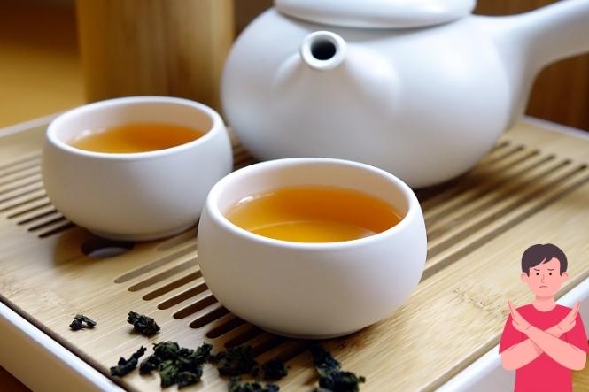 Tôm kỵ gì: Nước trà