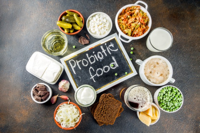 Bị ngộ độc thực phẩm nên ăn gì: Ăn thực phẩm giàu probiotic
