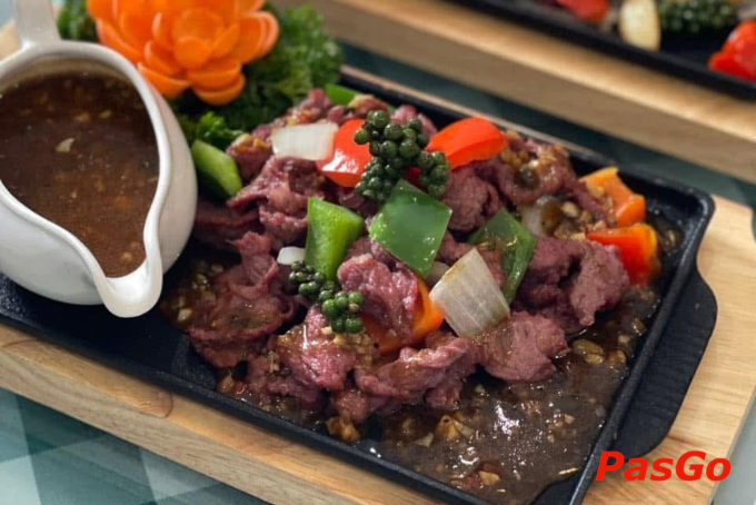 Món ăn được chế biến bắt mắt tại nhà hàng Trâu Ngon Kinh Bắc