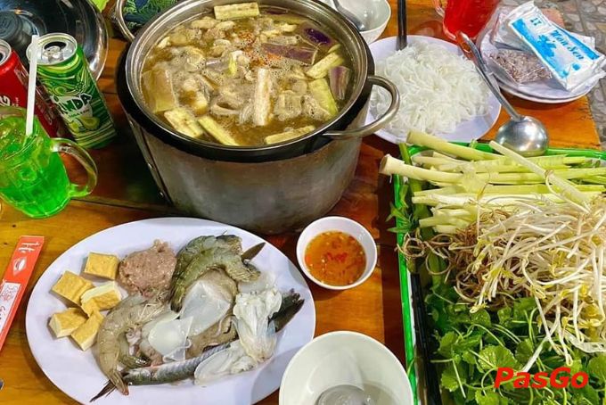 Lẩu mắm chuẩn vị tại quán ăn ngon Bạc Liêu – Hồng Gấm 2