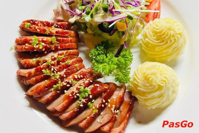 Trải nghiệm ẩm thực Âu tại Redbox Pizza