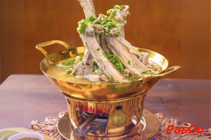 Nhà hàng nổi tiếng ở Phú Quốc với món sườn Thái cay đặc biệt