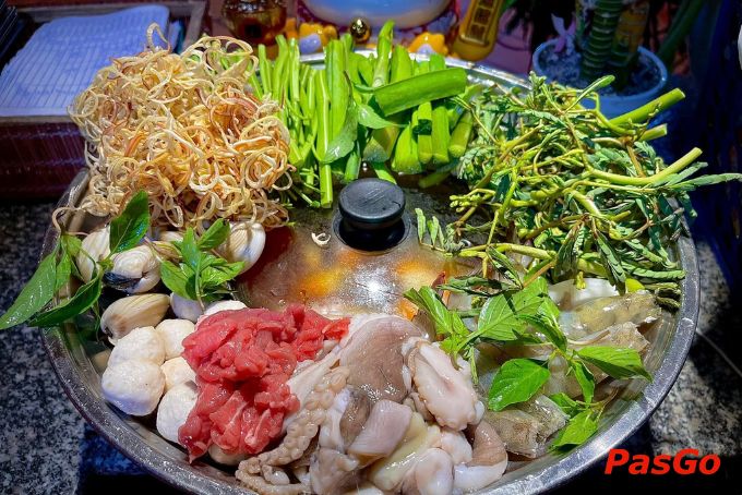Nồi lẩu hải sản khó quên tại ốc Nguyễn Sài Gòn