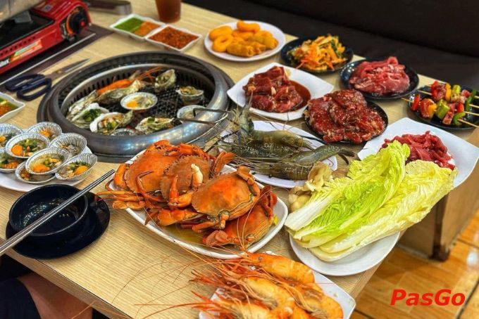 Đại tiệc buffet Vĩnh Long với hải sản tươi sống