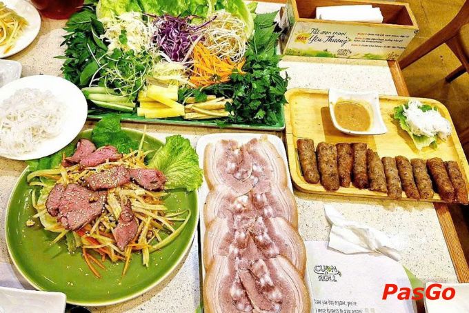 Món cuốn tươi ngon tại Cuốn N Roll Giảng Võ