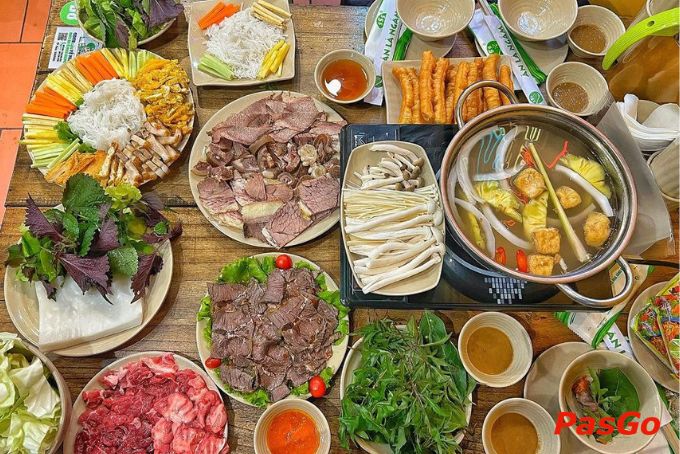 Bò Nhúng Dấm 555 với nồi nước dùng chuẩn vị Bắc