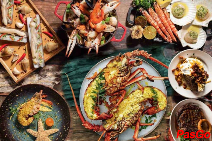 QUÁN HẢI SẢN NINH CHỮ VEN BIỂN VỚI KHÔNG GIAN THOÁNG ĐÃNG