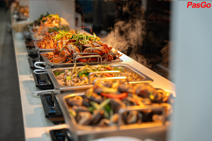 Thực đơn đa dạng của royal Buffet