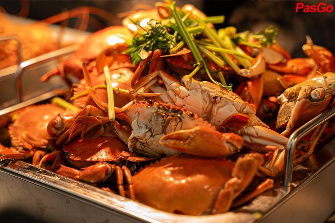 Cua Hấp tại Royal Bufet Lương Định Của 