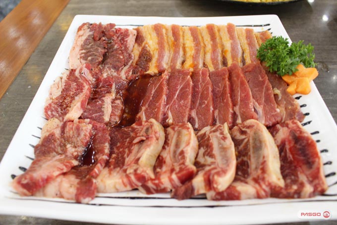 nhà hàng sashimi bbq garden japanese village 2b nguyễn thị thập 17