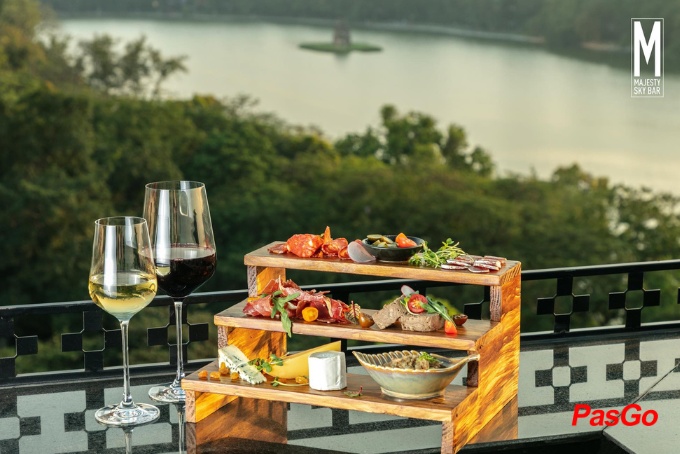Majesty Skybar - Cầu Gỗ-7