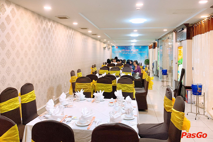 rạng đông cách mạng tháng 8