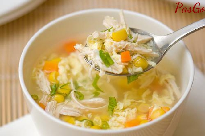 Nên cho trẻ bị cúm A ăn những món nóng và dễ tiêu