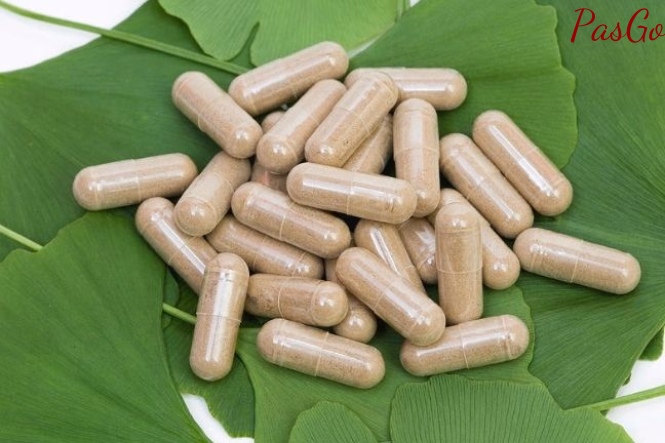 Ginkgo biloba có thể gây ra tác dụng phụ khi dùng cùng với một số thuốc chống đông