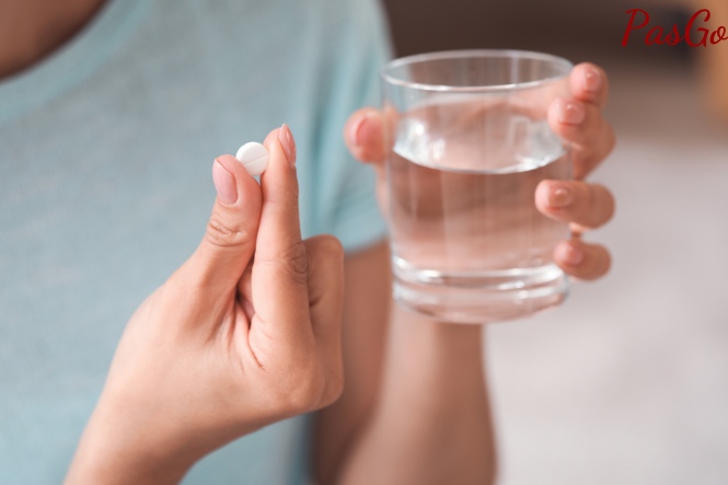 Một số người cảm thấy buồn nôn khi uống kẽm lúc bụng đói