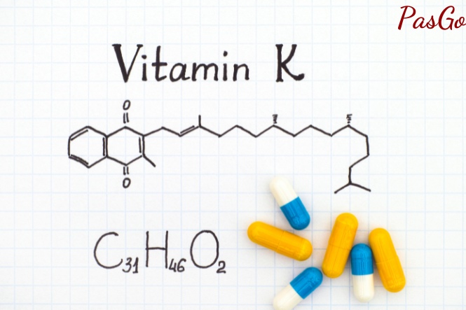 Vitami K có khả năng làm giảm các quầng thâm dưới mắt rất tốt