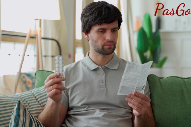 Nên đọc kỹ hướng dẫn trước khi sử dụng các thuốc trị táo bón cho người lớn