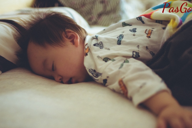 Giấc ngủ rất quan trọng với sức khỏe của trẻ nhỏ