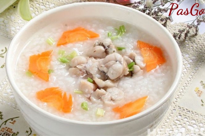 Thực đơn cho trẻ mầm non trong 1 tuần: Cháo cá và cà rốt